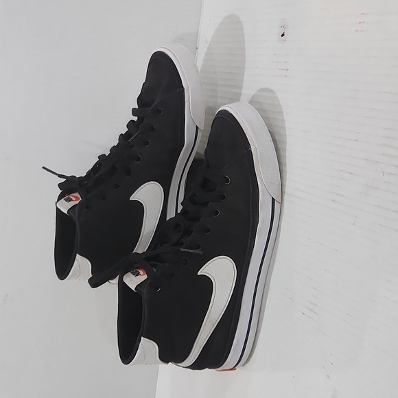 Nike Court Legacy Mid Women's Black and White High-Tops Size 9 - Picture 1 of 10